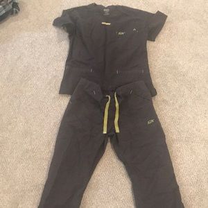 Iguanamed scrubs charcoal medium